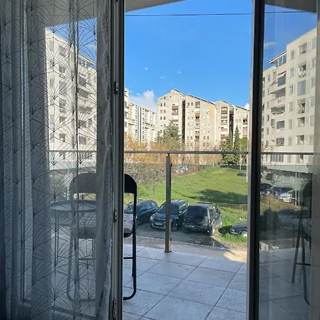 Spacious And Bright Flat *